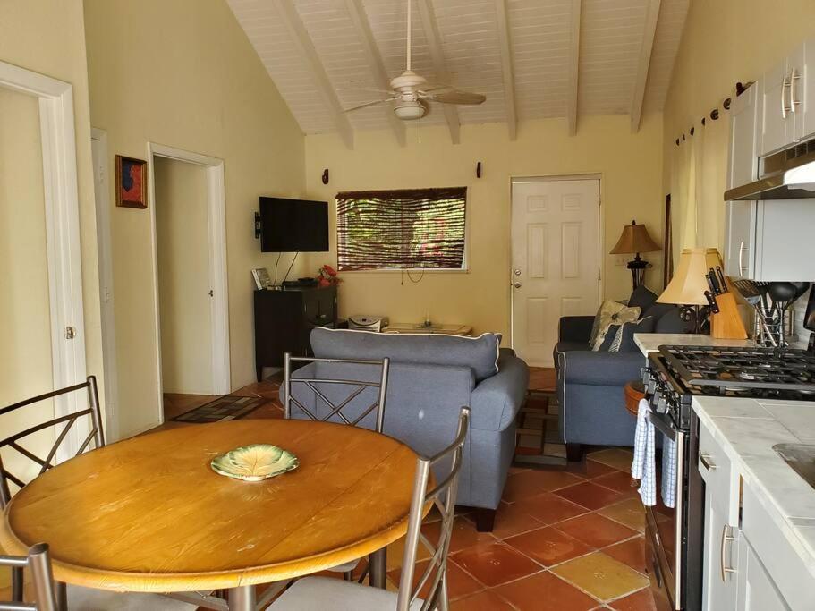 The Cottage at Villa Indigo Charlotte Amalie Exteriör bild